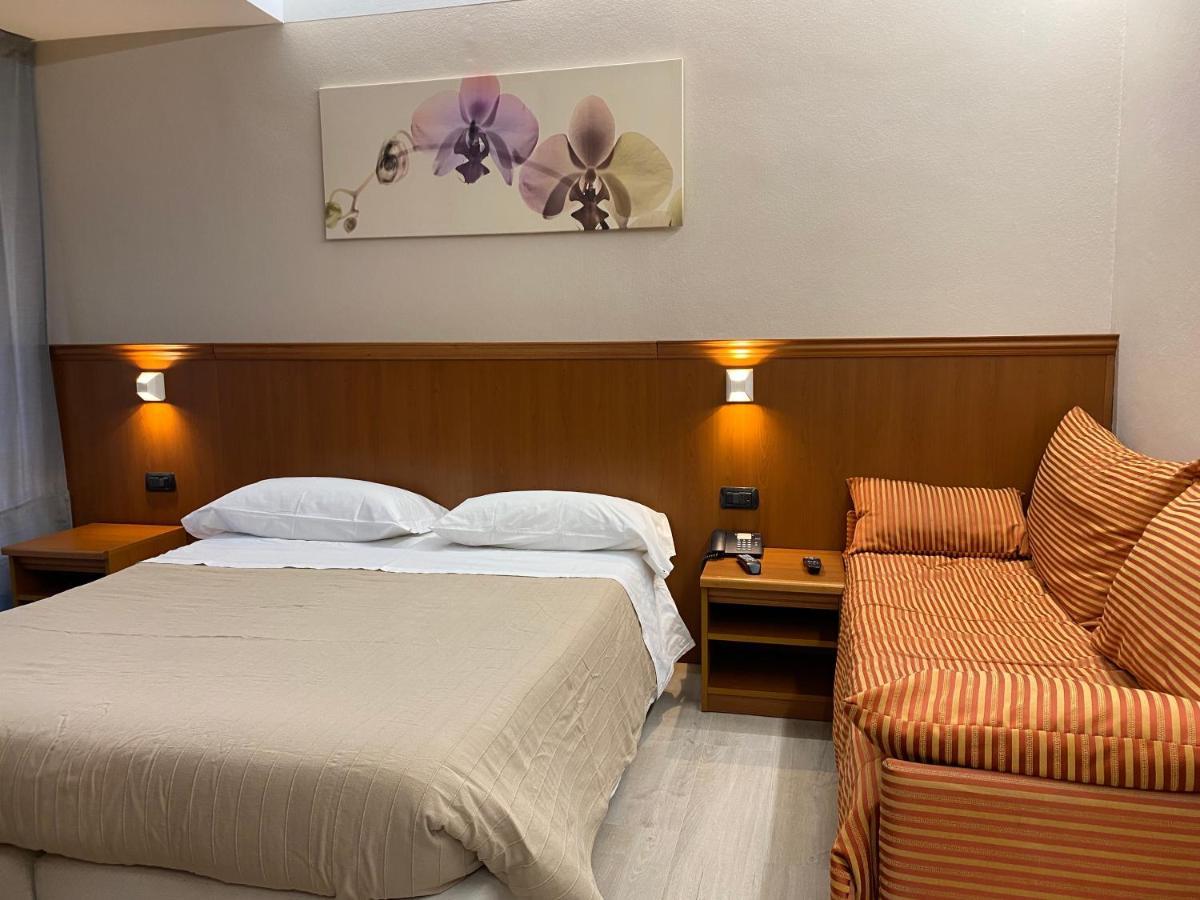 Hotel & Apartments Rinaldo 博尔戈马内罗 外观 照片